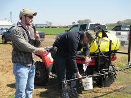A demonstration of how to calibrate sprayers.